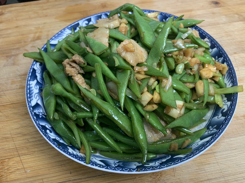 炒豆角怎样做不蔫不变色,怎么炒豆角会脆并且入味