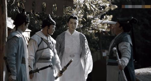 袭胸，下跪，尿裤子，新版《天龙八部》还能再恶心点吗？