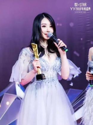 前YY约战一姐兔33转抖音了？昔日性感女神还能再创辉煌吗