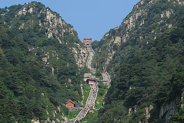 山东秋季旅游去哪里好玩？咱家门口玩个够