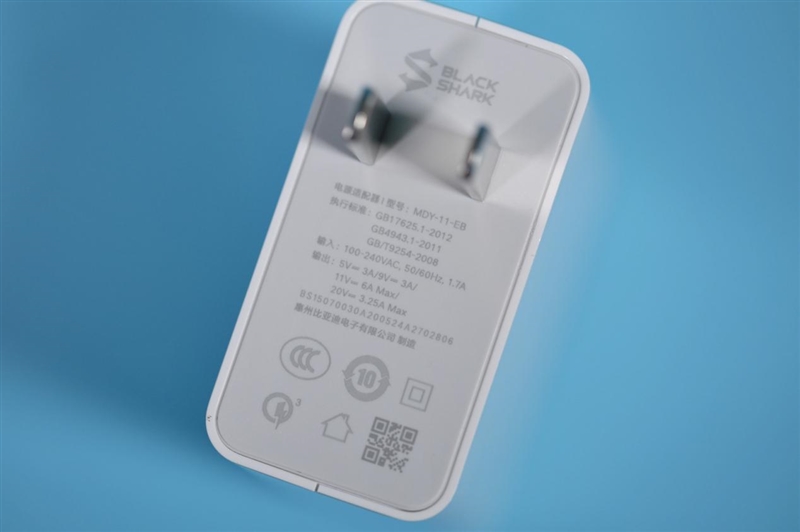 小米黑鲨三评测,小米游戏手机黑鲨3