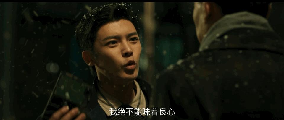 吴磊拍启航当风起时拿酒瓶砸头,吴磊新剧酒瓶砸头花絮