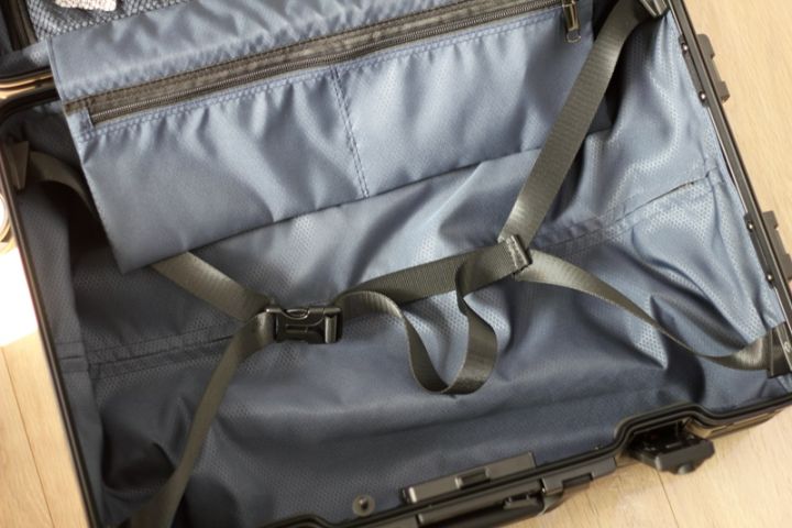 小型轻便指纹锁行李箱,便捷功能行李箱