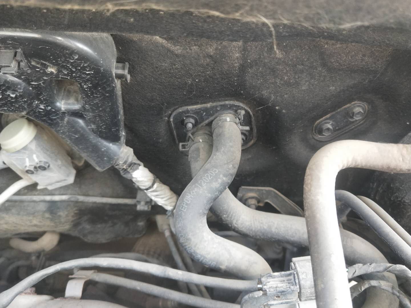 8年的二手车9万公里正常吗,现代悦动二手车10万公里