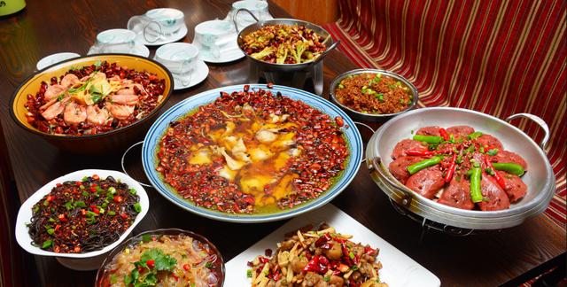 麻辣烫冒菜钵钵鸡串串香,钵钵鸡麻辣烫冒菜区别