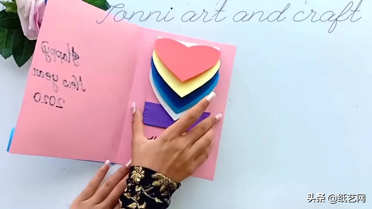 新年贺卡用卡纸还是彩纸,一看就会的超简单手工新年贺卡