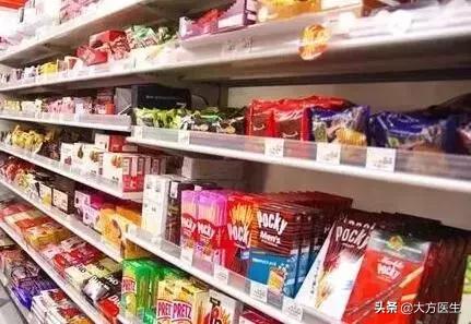 男孩眼球被溶化是怎么回事,8岁小孩眼球融化