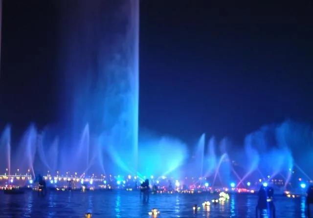 苏州金鸡湖景区旅游攻略,苏州5A旅游金鸡湖