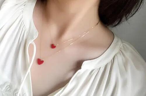 赵丽颖叠戴珍珠项链同款,赵丽颖小红心项链什么牌子