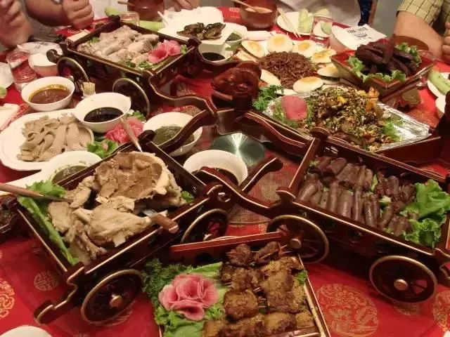 呼伦贝尔的美食全羊宴,呼伦贝尔的美食餐厅