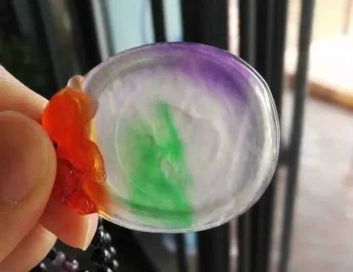 一块价值连城的翡翠,这是真的翡翠吗具体价值多少