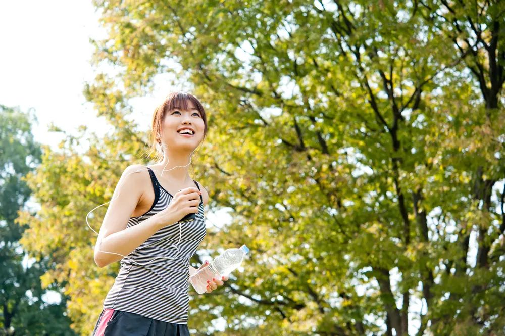 比走路还慢的慢跑,180步频超慢跑燃脂