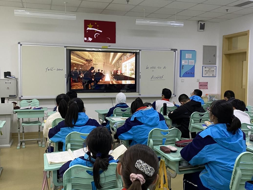 青岛弘毅中学：趣味英语社团，打开校园内的世界之窗