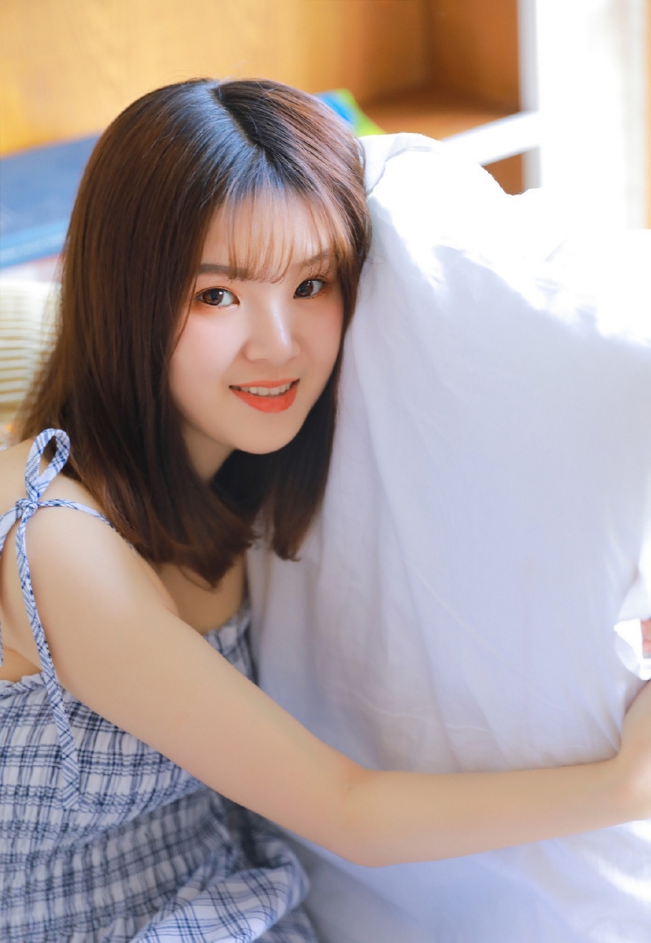 梦里梦到特别漂亮的女孩,梦到一个对自己很好的女孩