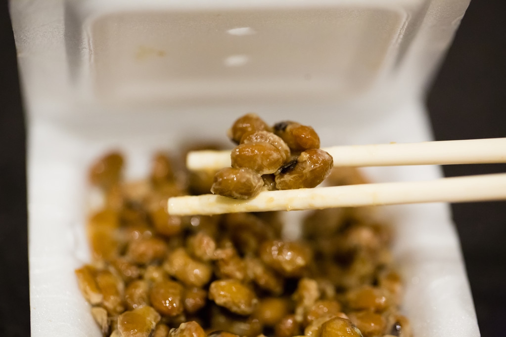 日本人的长寿离不开纳豆,日本人吃纳豆是自制的还是买的