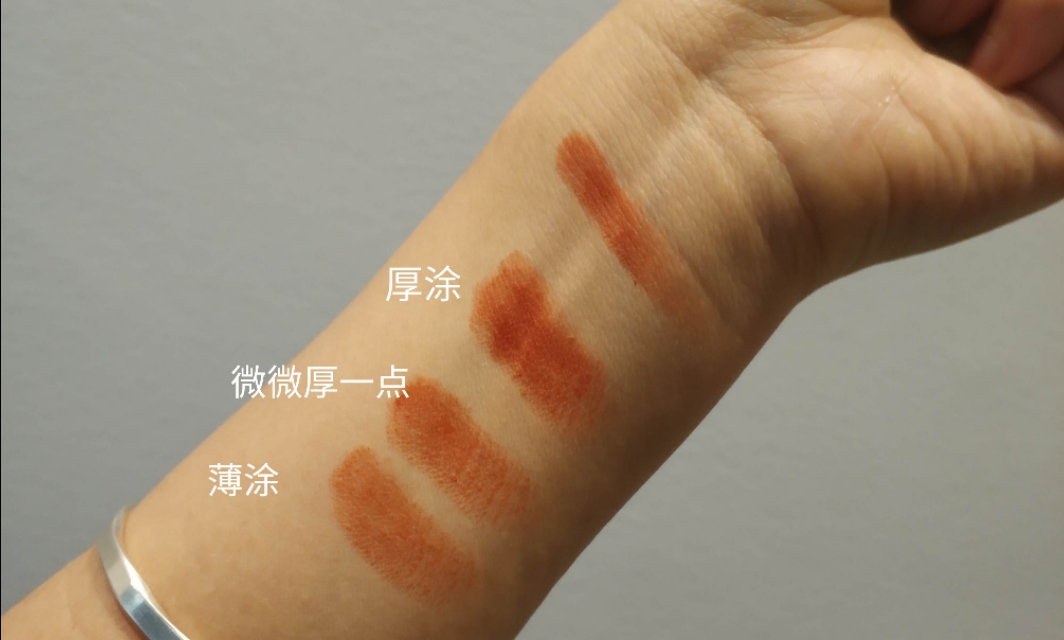 兰蔻196和迪奥999口红哪个好,兰蔻196菁纯丝绒雾面哑光唇膏口红