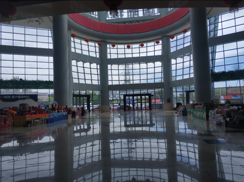 *疆新**最大的冷冻食品交易市场在这里！里面东西齐全建的也很大气！