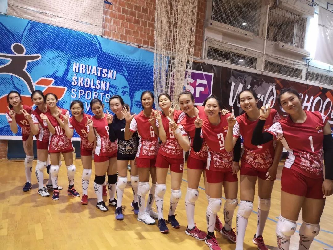 1米96新星女排,女排15岁少女