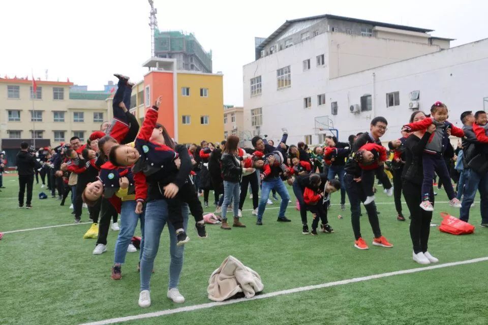 东升高沙幼儿园趣味运动会,南鹰幼儿园趣味运动会
