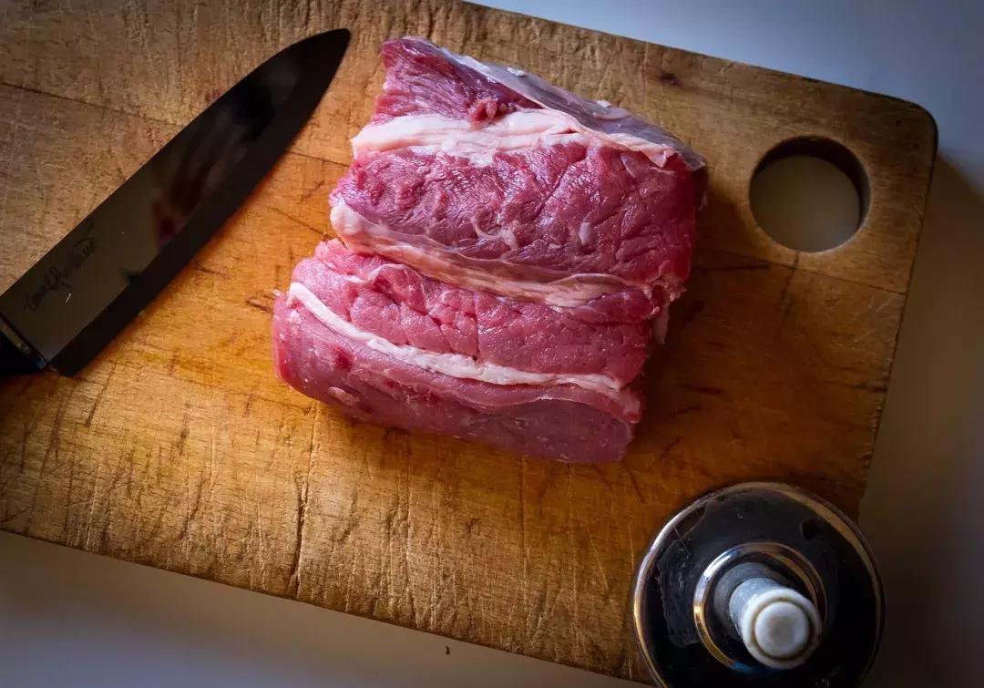 营养专家说红肉不健康这是真的吗,最新研究红肉吃太多面临新风险