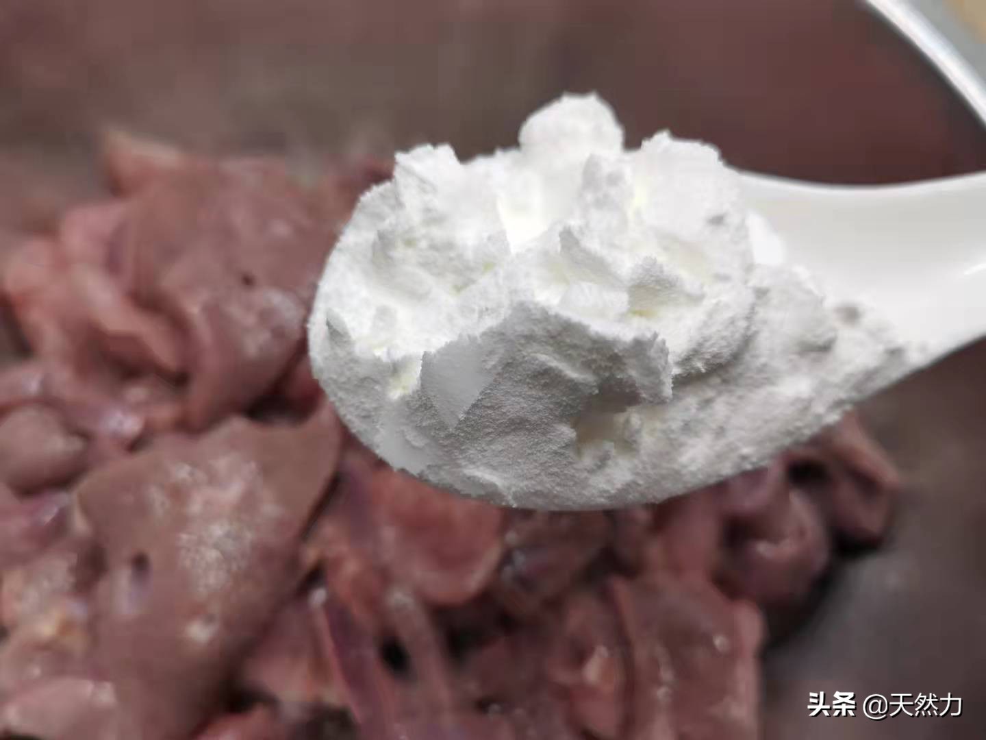 猪肝汤怎么做又嫩又不糊汤,猪肝汤要怎么做才脆爽