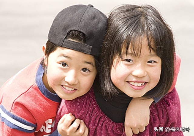 小孩特别调皮但聪明有主见怎么办,聪明但调皮的小孩脾气