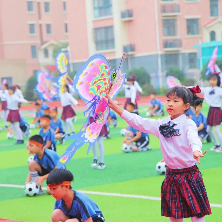 潍坊光正·潍州外国语学校童心向*党**，超越梦想。2021年秋季运动会掠影