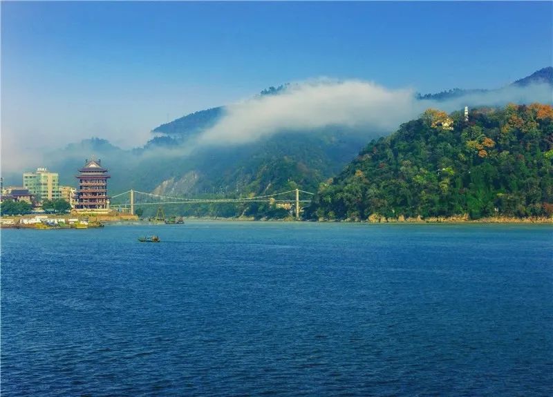 富春江畔旅行,富春江畔美景