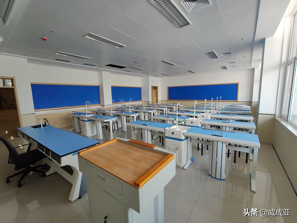 在古老的孔孟之乡，有一颗新星——育才中学