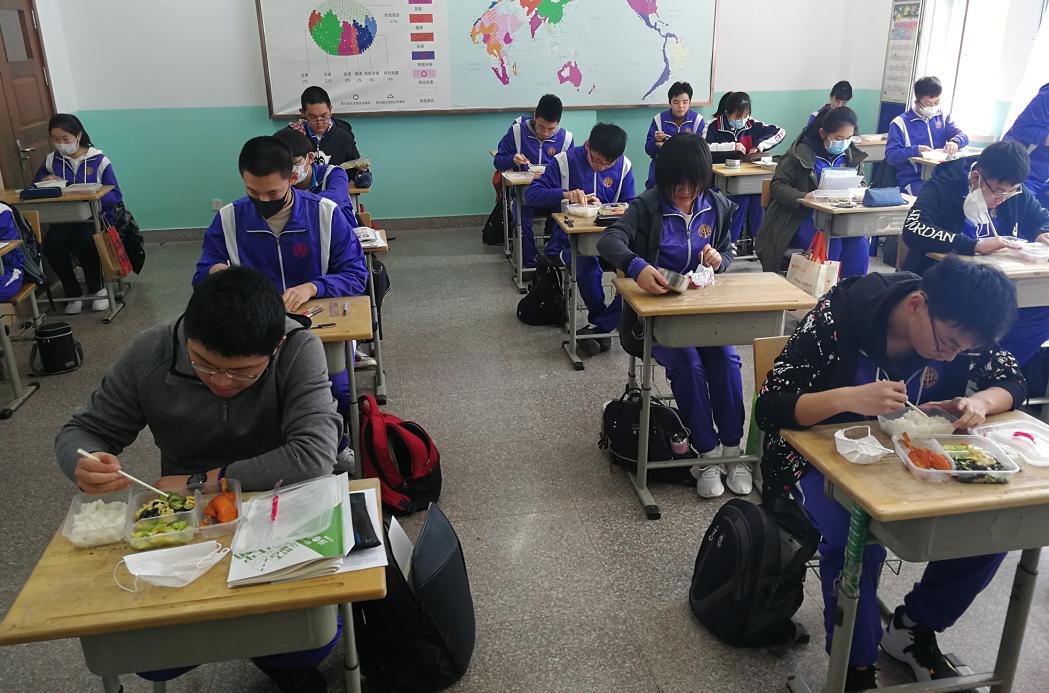 高三学生复课做什么好,高三复课学校在哪里