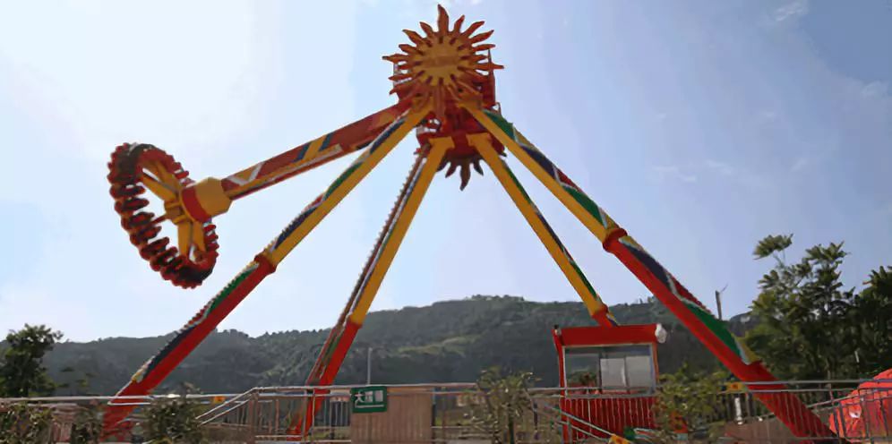 绵阳带孩子旅游攻略,狂欢小镇绵阳水上乐园夜场