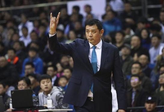 山东篮球运动协会主席巩晓彬,李霄鹏巩晓彬