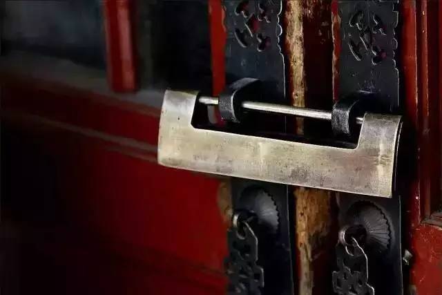 古代的复杂机械锁,古代简易链锁