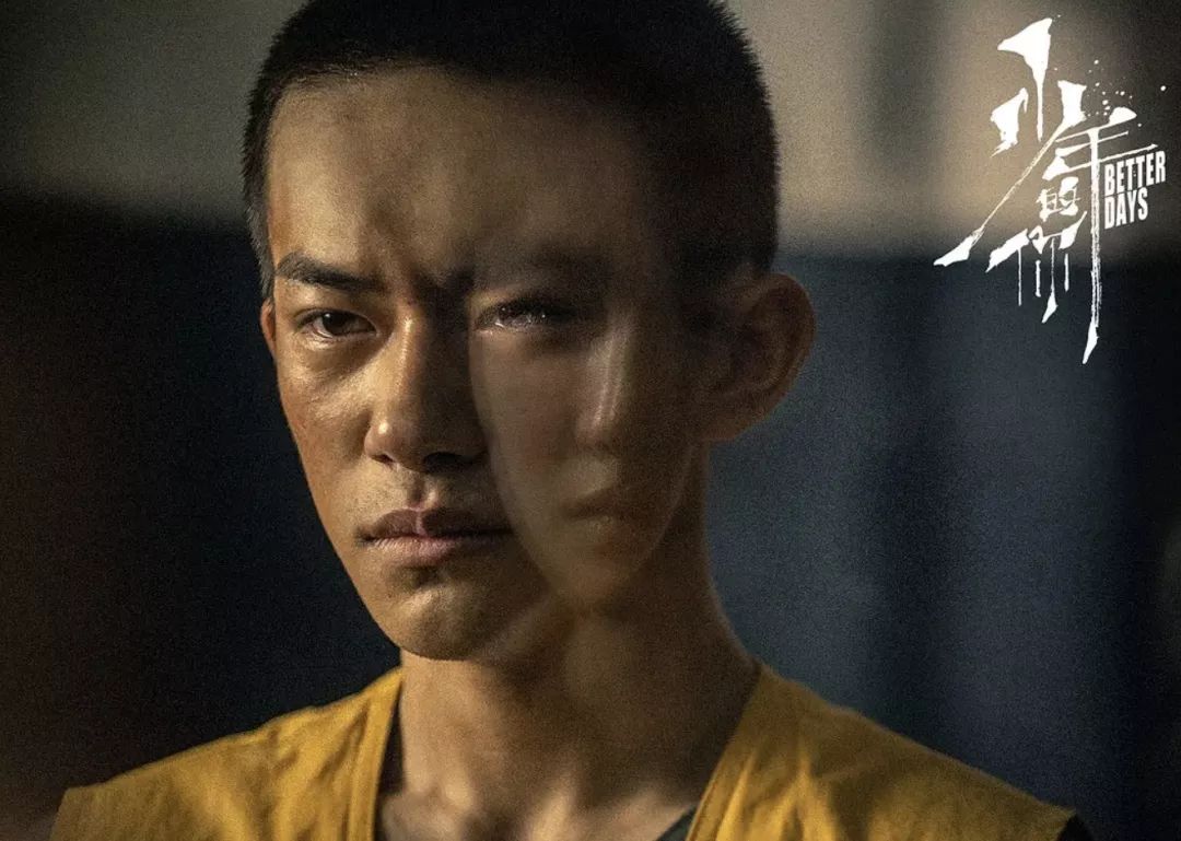 周冬雨少年的你演技混剪,少年的你幕后剧组陪周冬雨剃寸头