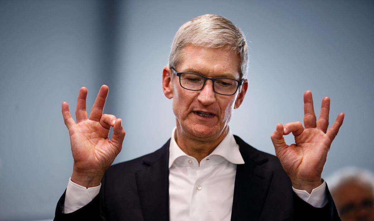 iphone12卡顿自动跳屏,iphone12卡顿降级有用吗