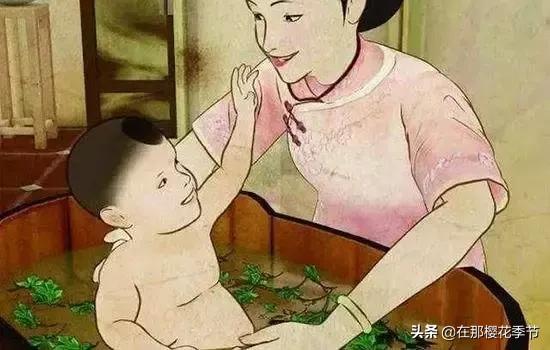 一位客家妈妈用艾草煮水给儿子洗澡，结果万万没想到.