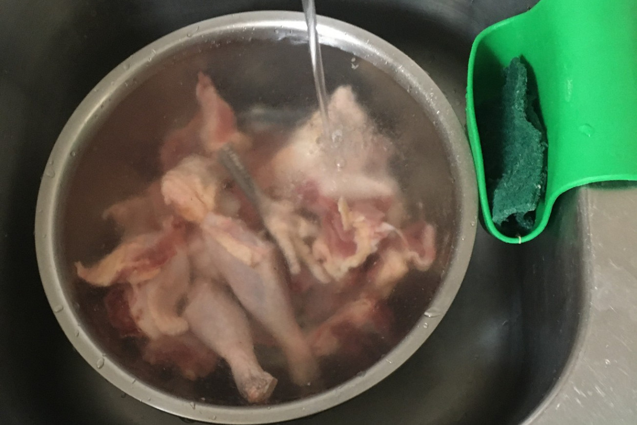 关于菜品去腥操作流程,怎样去除荤菜腥味最有效