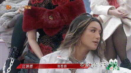 迷惑，《浪姐2》这是在干嘛？？？肯定不是农村婚宴演出？