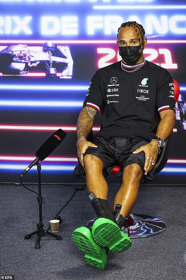 f1汉密尔顿锁定七冠的比赛,f1汉密尔顿冠军之夜
