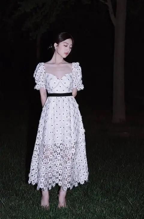 金素妍穿绿色长裙,金素妍黑色裙子