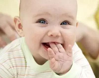 孩子换牙长歪了什么时候矫正合适,孩子换牙的时候长歪了怎么补救