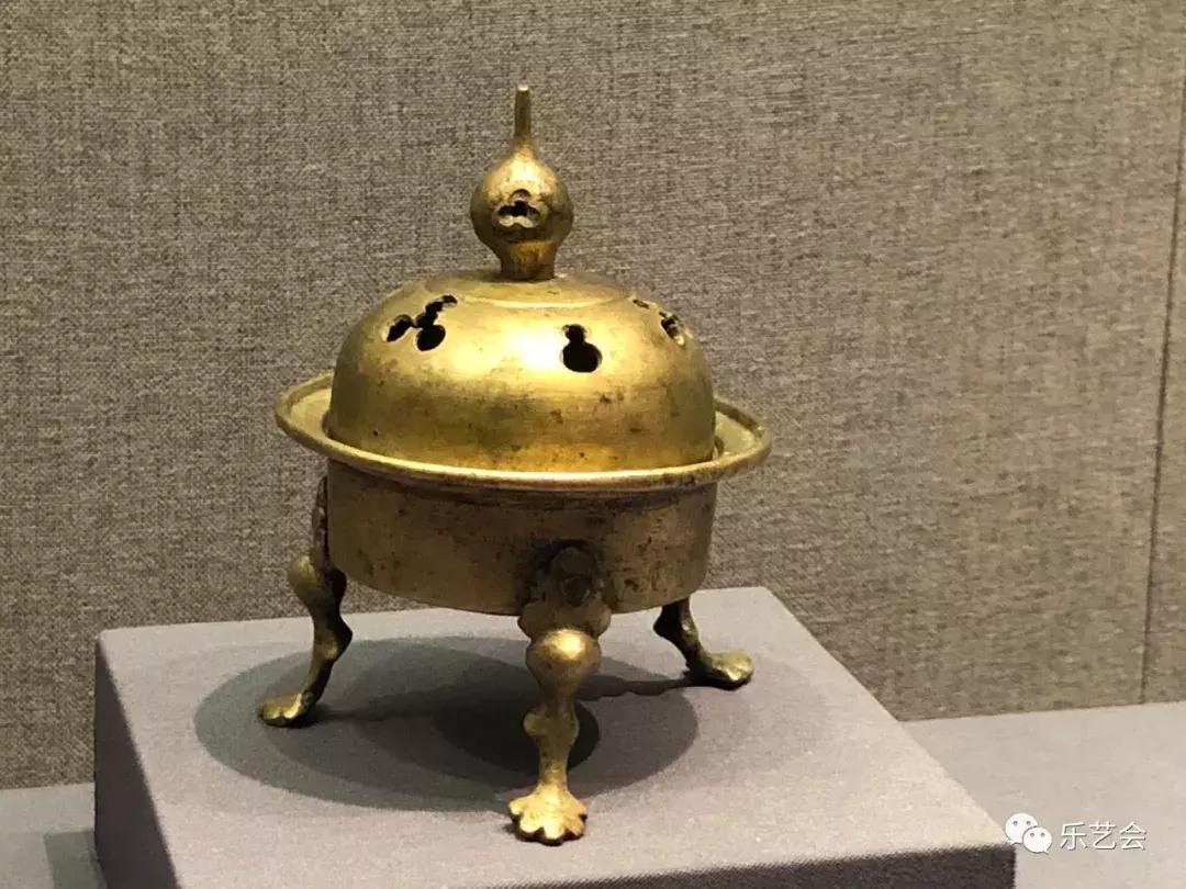 从金舍利塔到西京款澄泥砚：无极斋分享大辽五京展铜瓷杂项篇