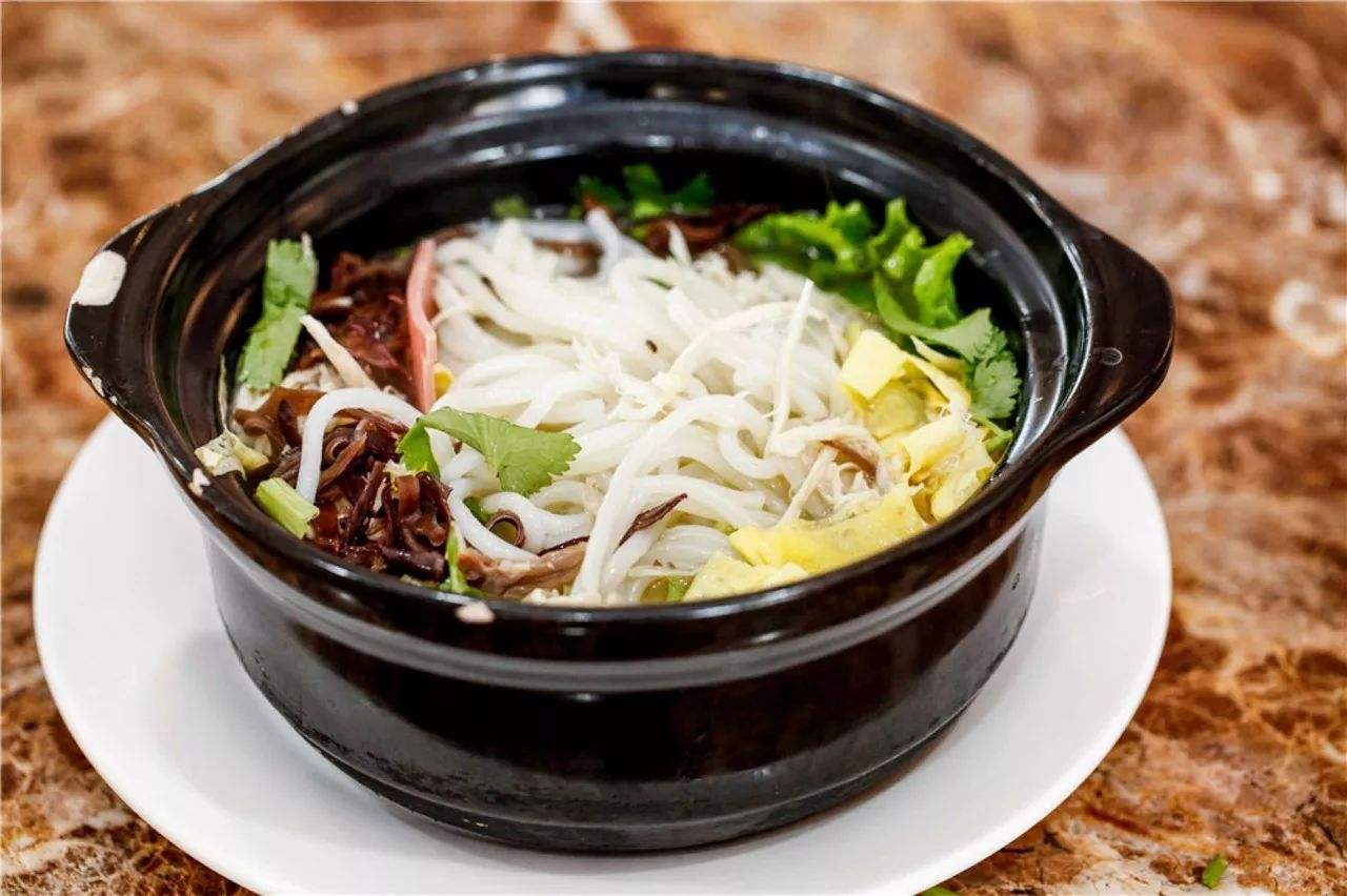 商用鸡汤砂锅米线汤料配方,保定砂锅鸡汤米线