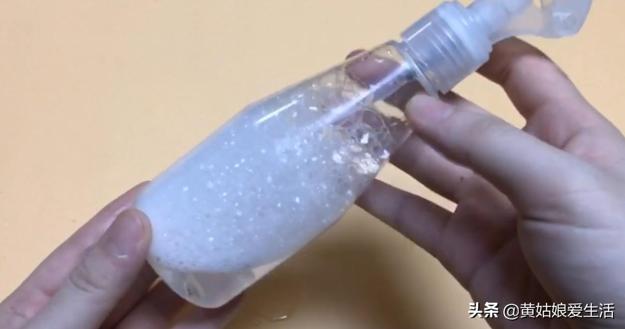 风扇上面的灰尘怎么快速清理掉,雷神911pro拆机清理风扇灰尘教程