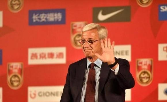 董路批评里皮根本不懂足球战术，网友调侃：董路可任国足教练