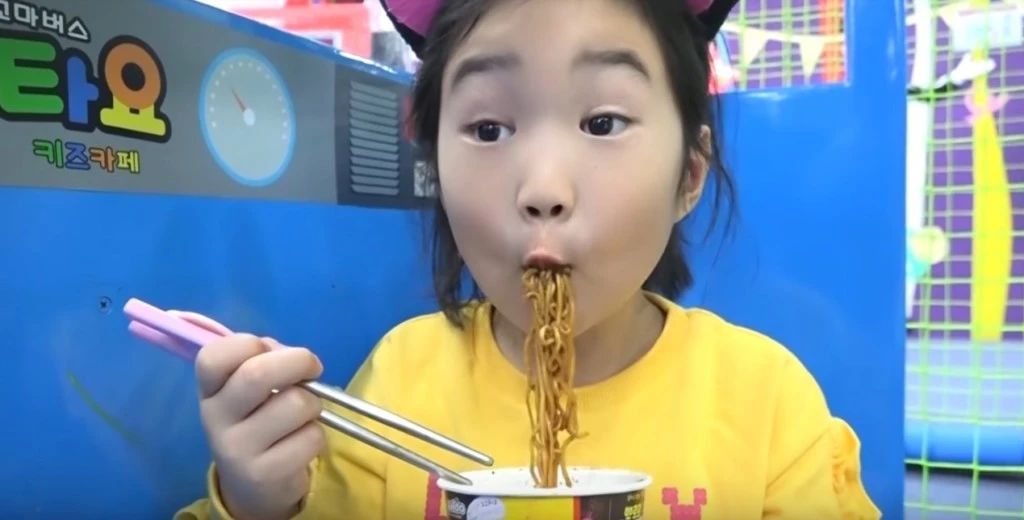 韩国网红小孩买豪宅,韩国女孩为父母买豪宅