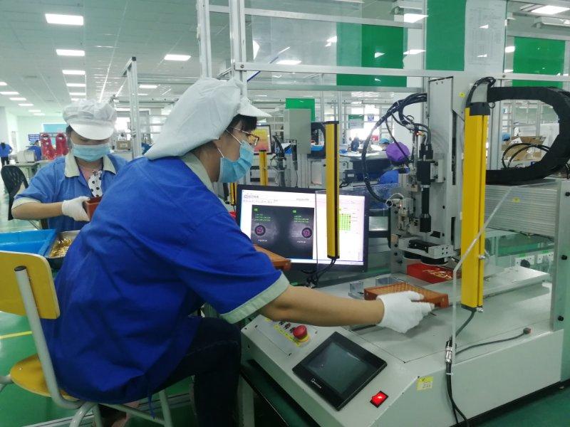 0.3秒智能检测一颗5G产品零部件|苏州华旃升级检测设备
