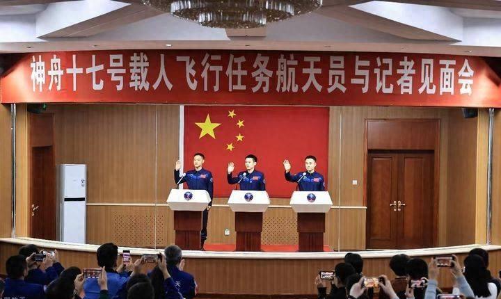 神舟十七号热议,神舟十七号发射俄罗斯网友评论